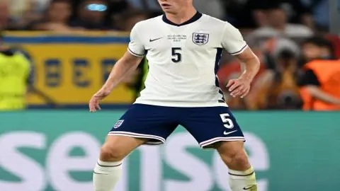 刘诚宇点球失意，国足决赛期冀更多关爱与支持